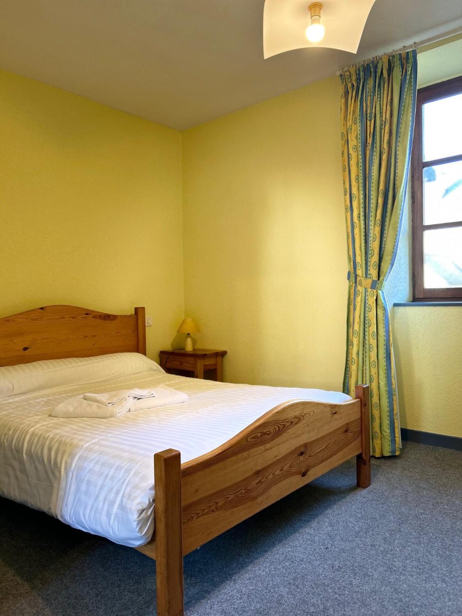 Aux Globe-Trotters Otel Murat  Dış mekan fotoğraf